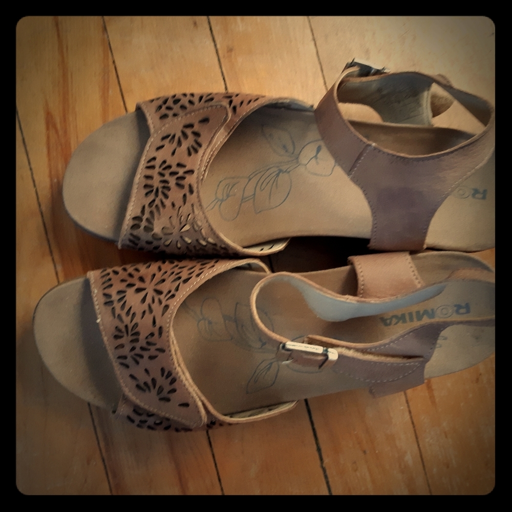 Women's Romika sandals